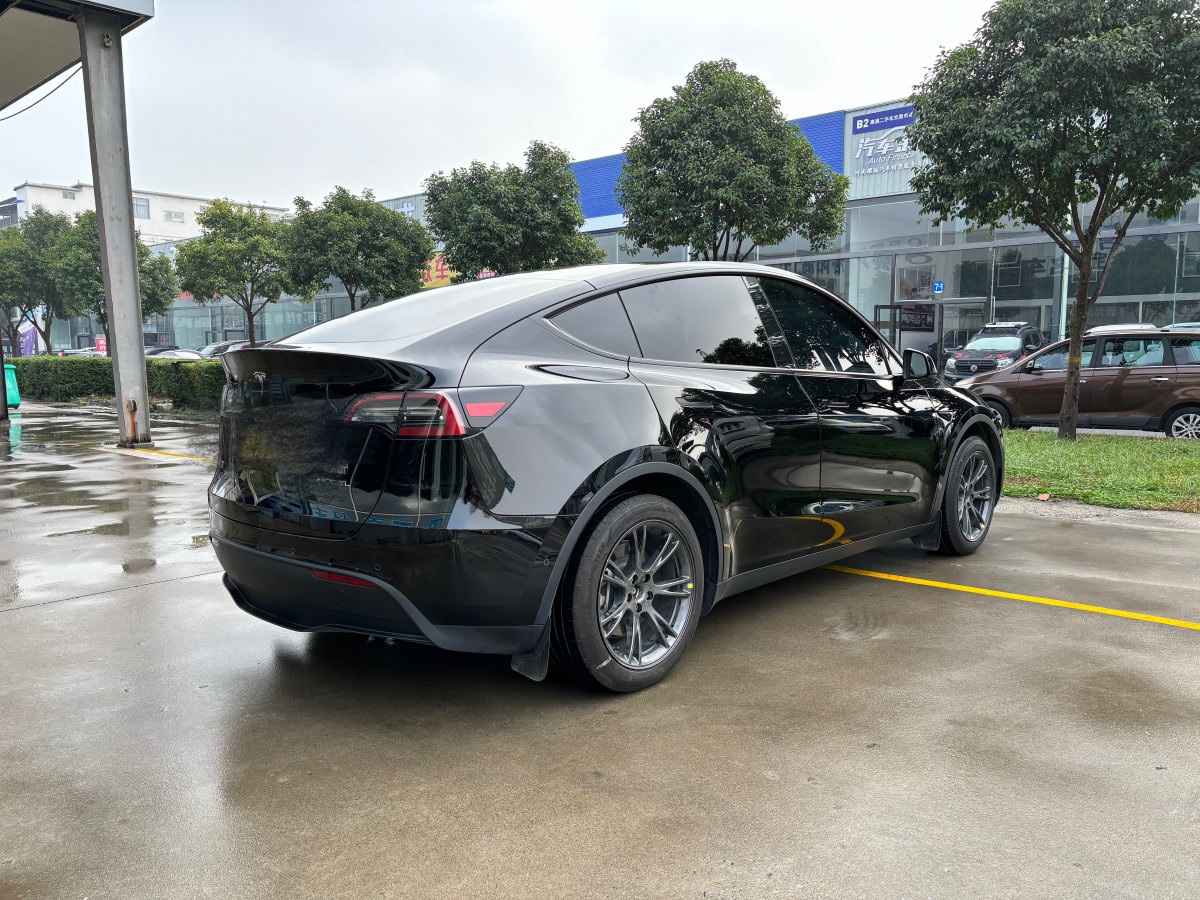 特斯拉 Model 3  2023款 煥新版 后輪驅(qū)動圖片