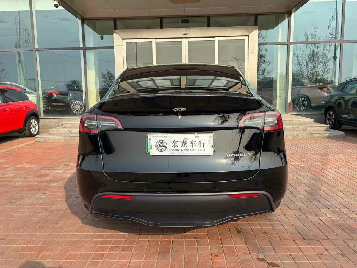 特斯拉 Model S  2023款 三電機(jī)全輪驅(qū)動(dòng) Plaid版圖片