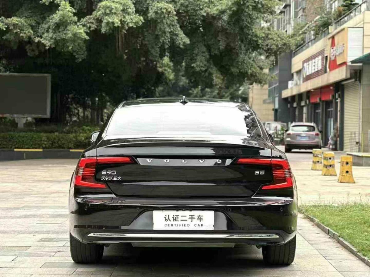 沃爾沃 S90  2023款 B5 智遠(yuǎn)豪華版圖片