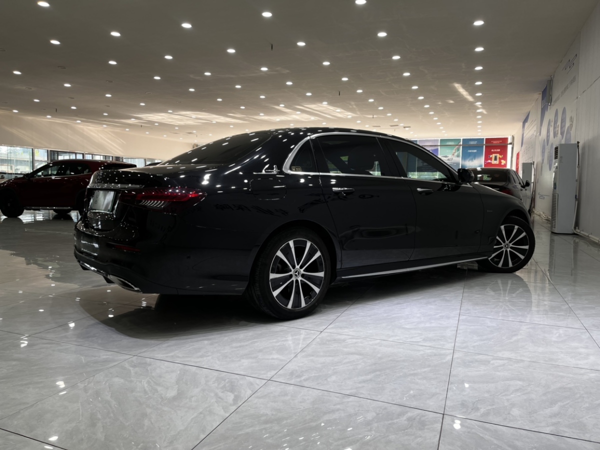 奔馳 奔馳E級(jí)新能源  2021款 E 350 e L 插電式混合動(dòng)力轎車(chē)圖片