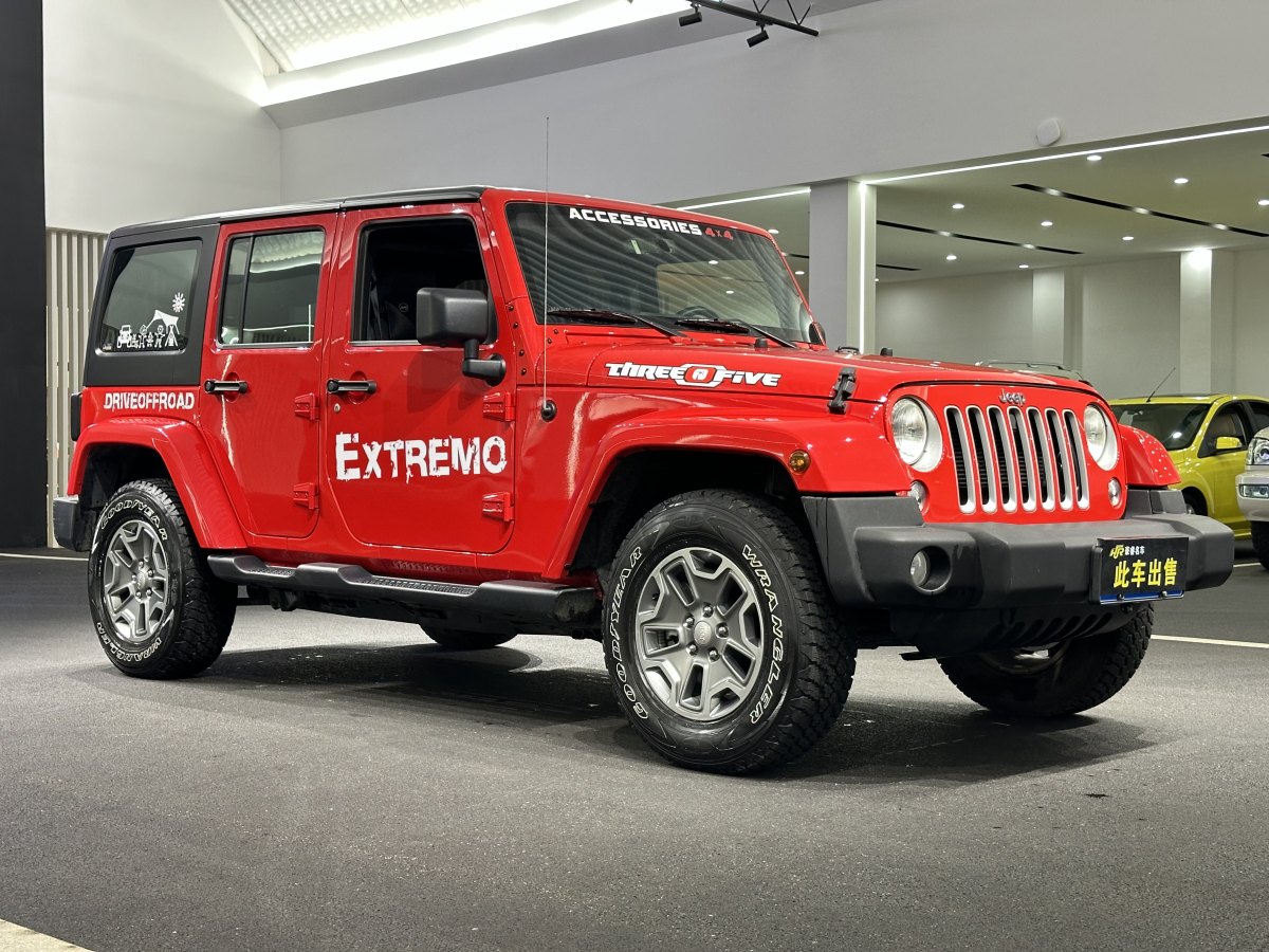 Jeep 牧馬人  2015款 3.0L Sahara 四門舒享版圖片