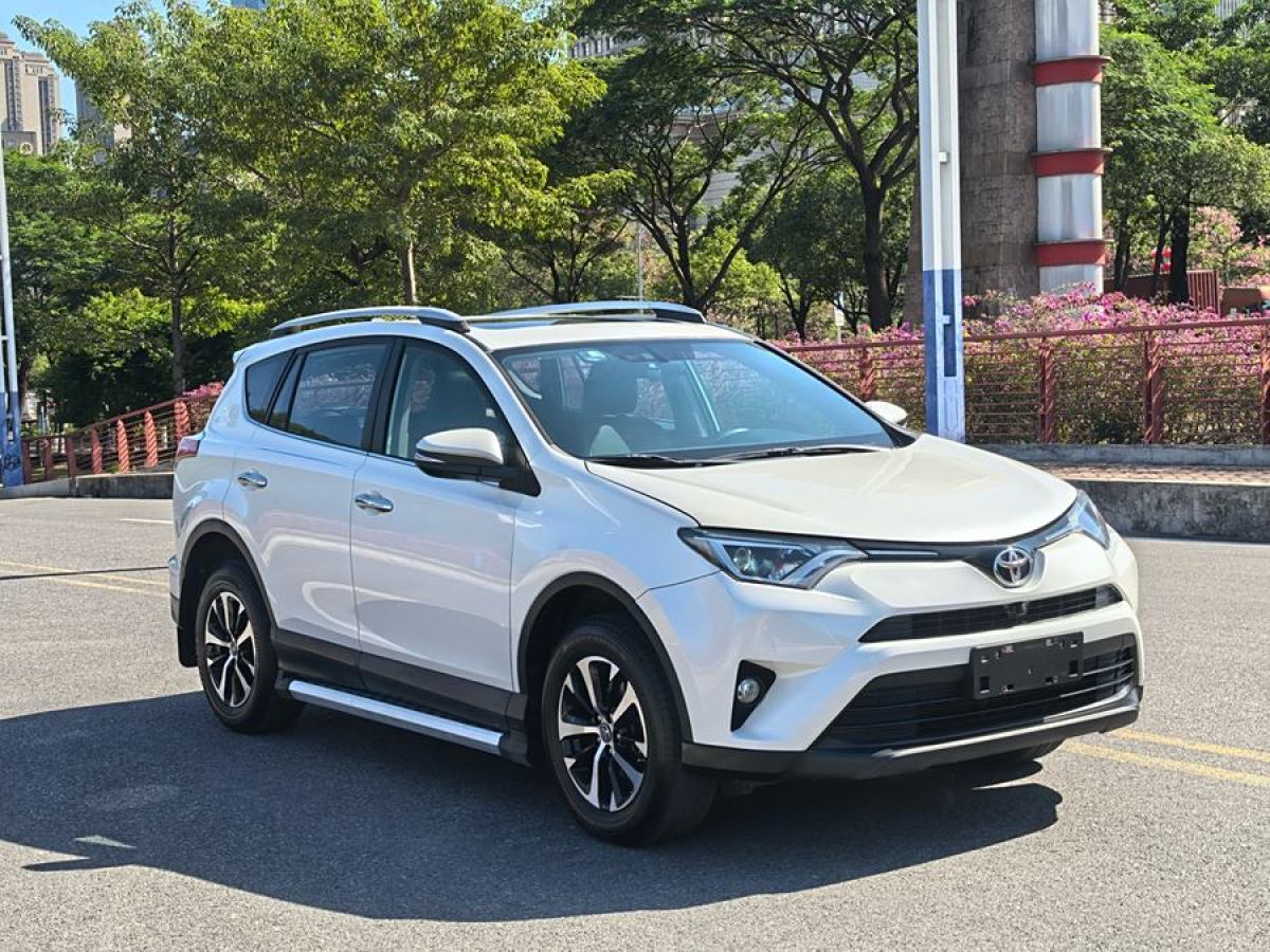 豐田 RAV4榮放  2016款 2.0L CVT兩驅(qū)風(fēng)尚版圖片