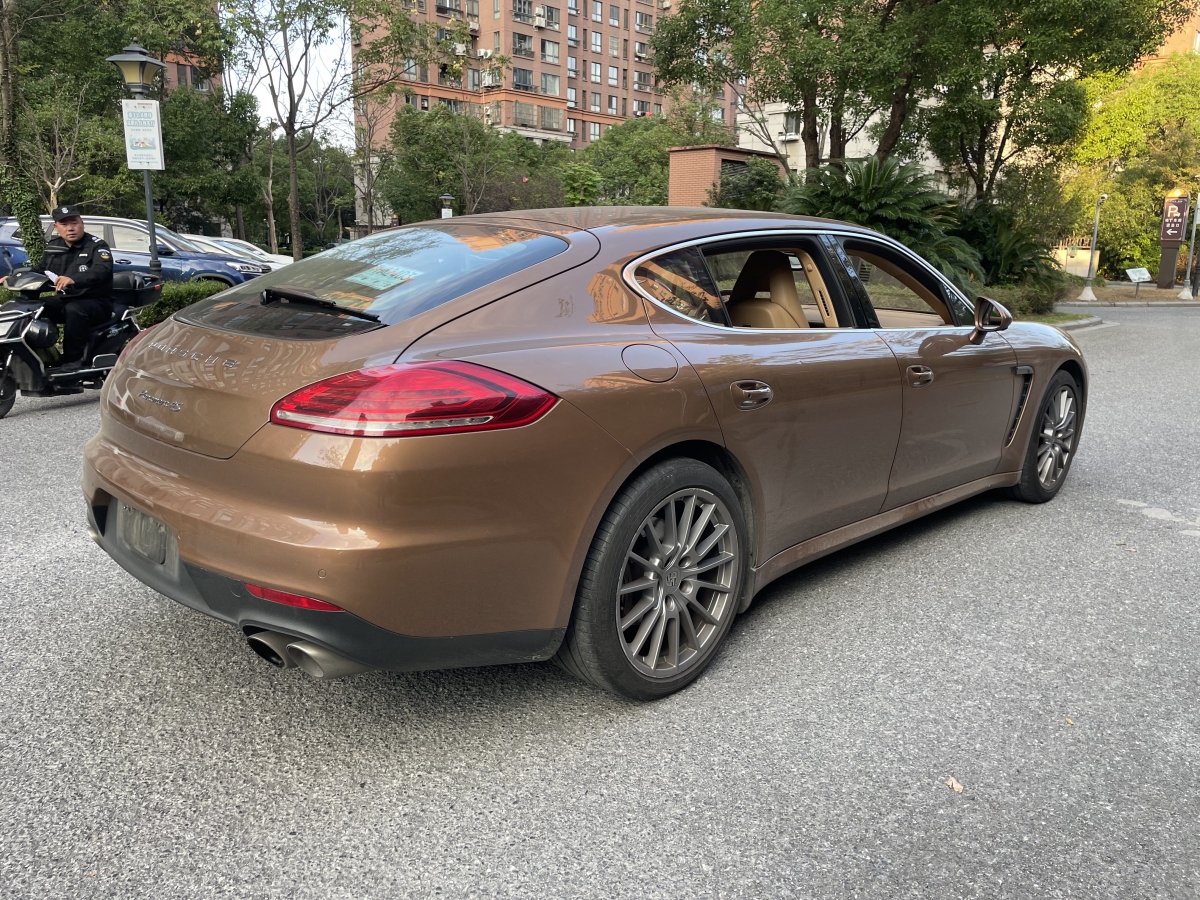 保時(shí)捷 Panamera  2014款 Panamera 4S Executive 3.0T圖片