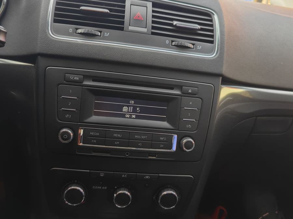 斯柯達(dá) Yeti  2017款 TSI280 DSG前行版圖片