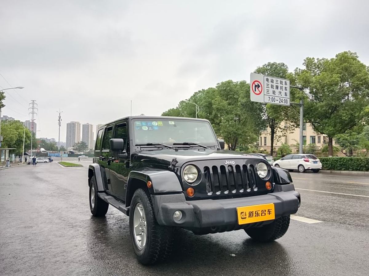 Jeep 牧馬人  2008款 3.8L Sahara 四門版圖片