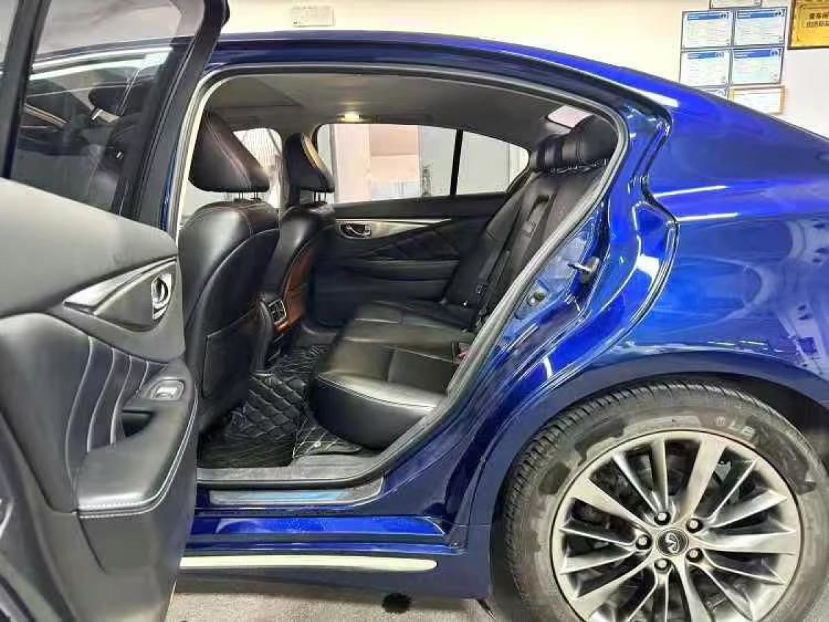 英菲尼迪 Q50L  2021款 2.0T 舒適版圖片