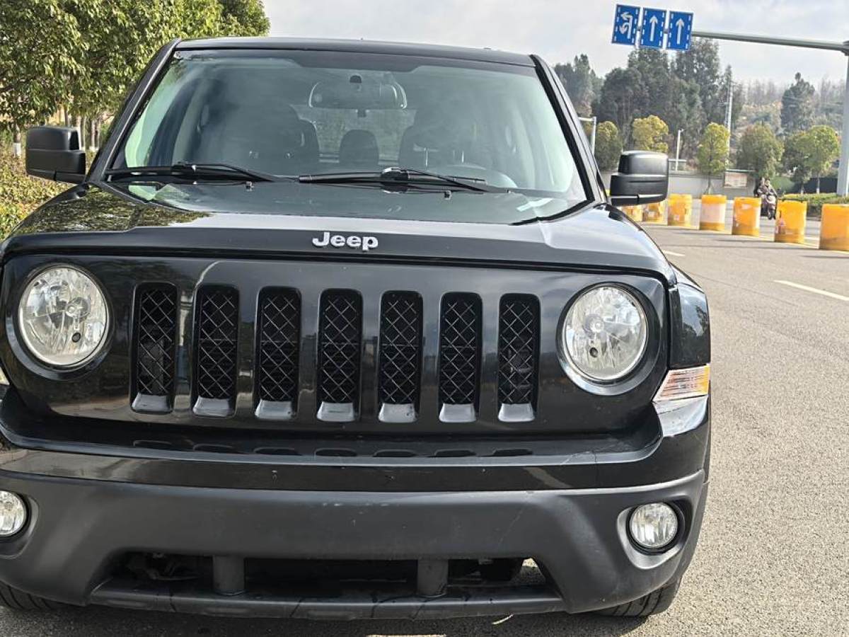 Jeep 自由客  2013款 2.4 運動版圖片