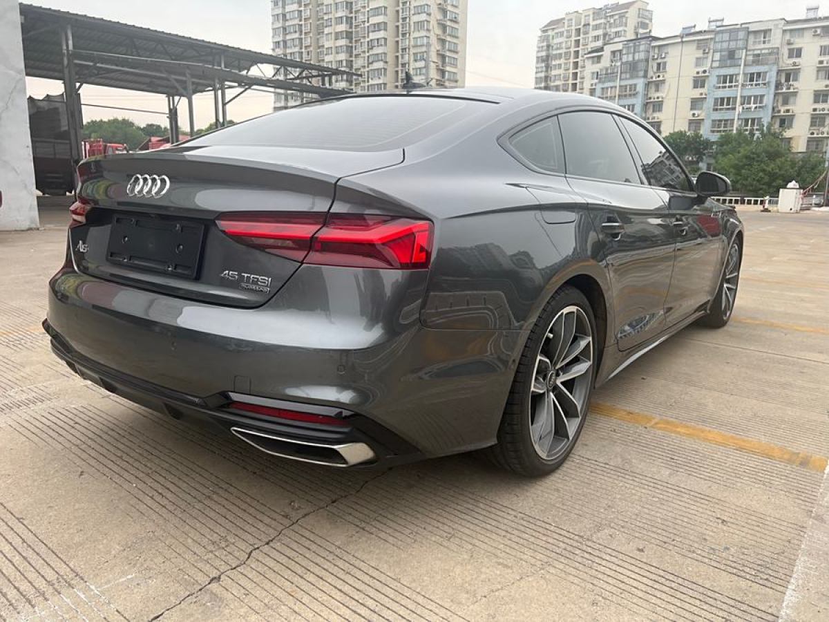 奧迪 奧迪A5  2023款 Sportback 45 TFSI quattro 臻選動(dòng)感型圖片