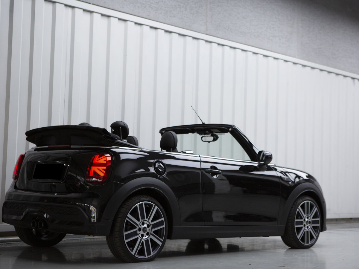 2024年5月MINI MINI  2023款 2.0T COOPER S CABRIO 藝術家