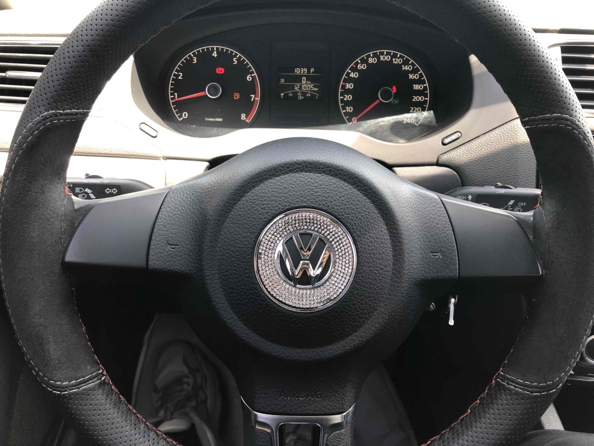 2013年10月大眾 速騰  2014款 改款 1.6L 自動舒適型