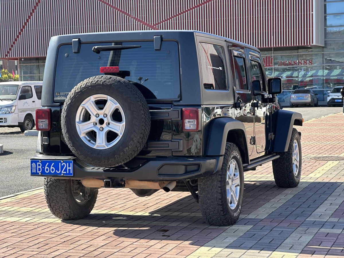 2015年8月Jeep 牧馬人  2015款 3.6L Rubicon 四門舒享版