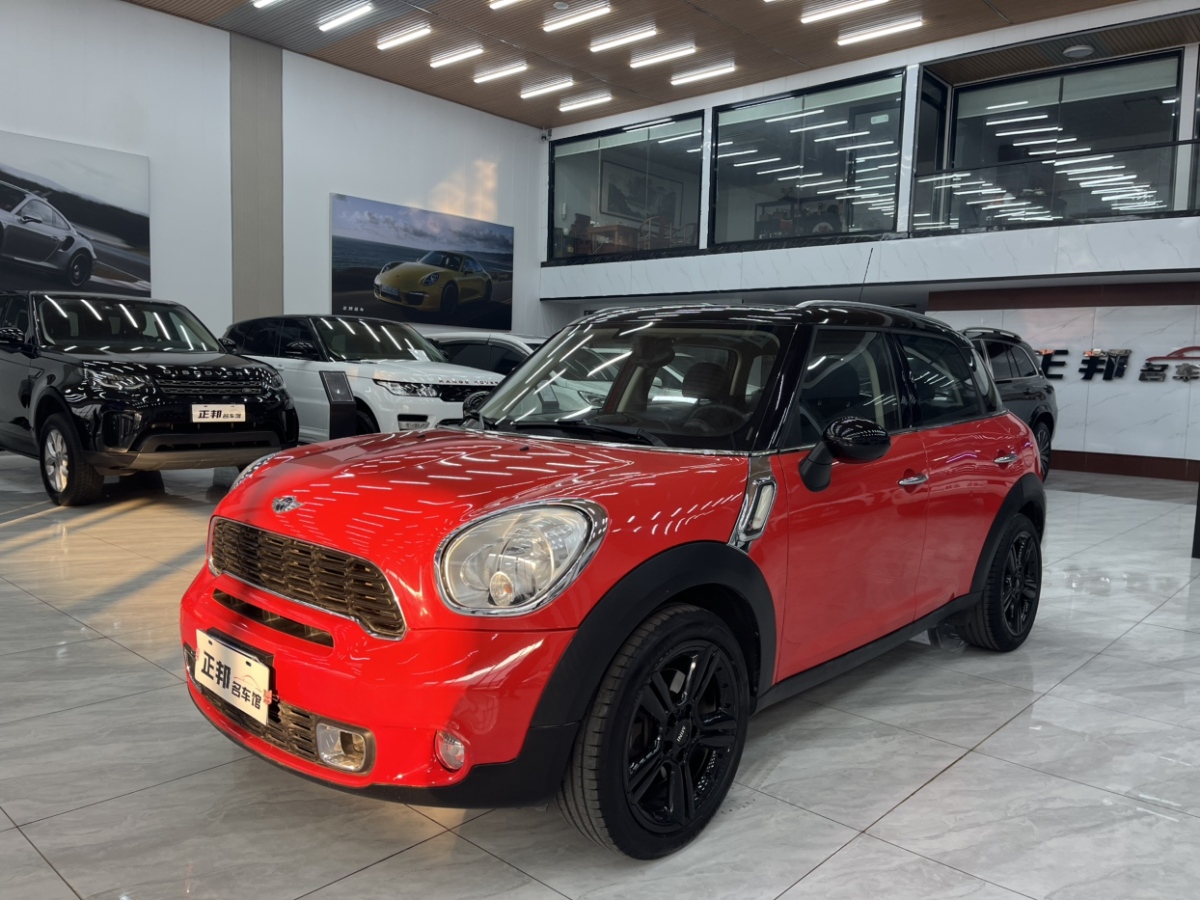 2012年6月MINI COUNTRYMAN  2016款 1.6T COOPER ALL4 Fun裝備控