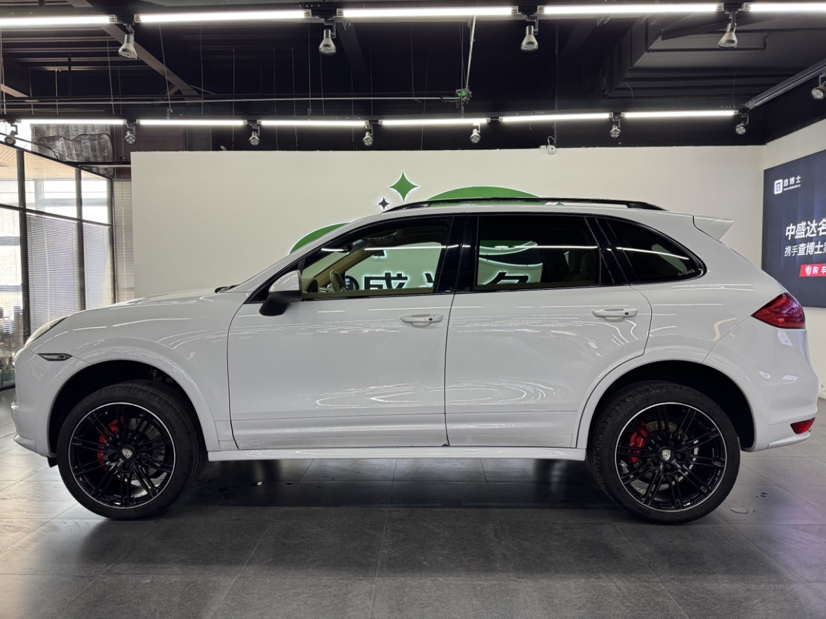 保時(shí)捷 Cayenne  2014款 Cayenne Platinum Edition 3.0T圖片