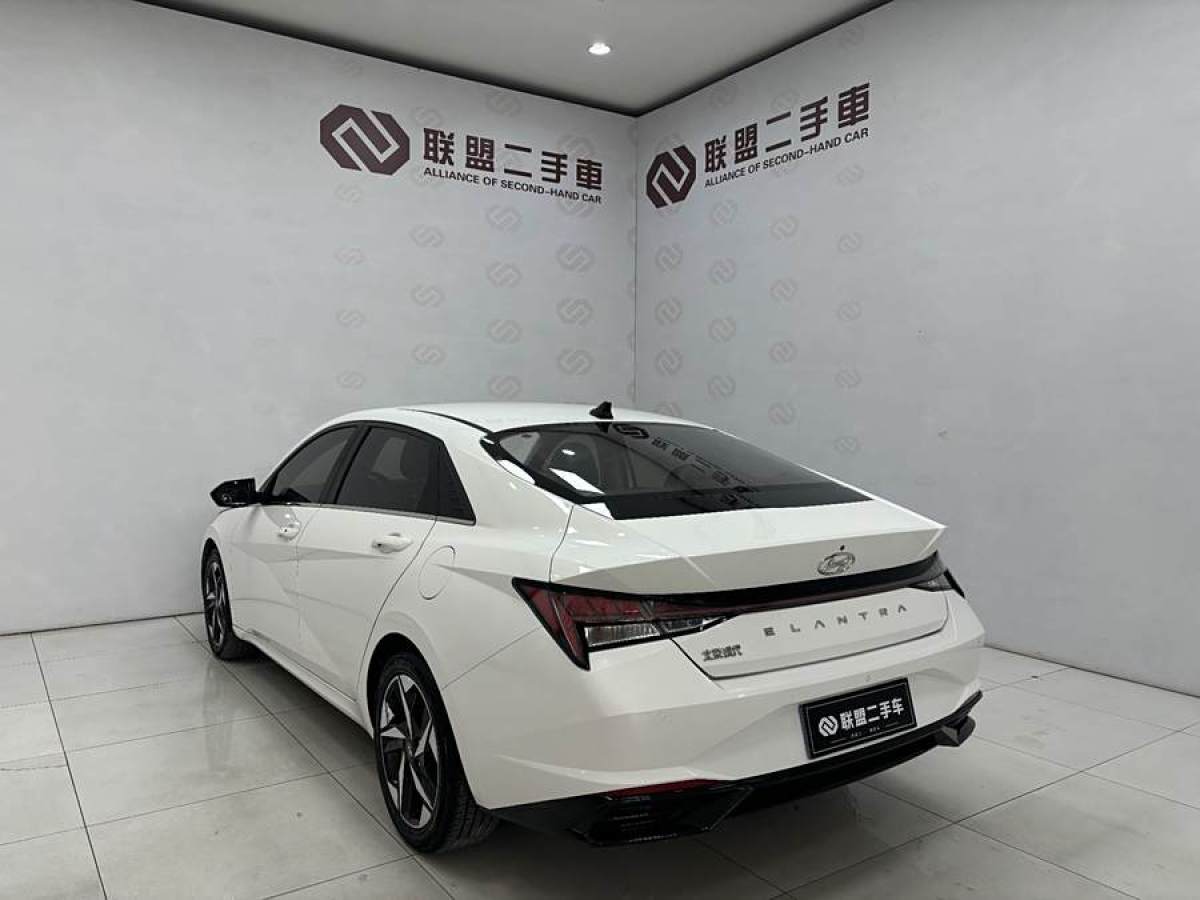 現(xiàn)代 伊蘭特  2021款 1.5L LUX尊貴版圖片