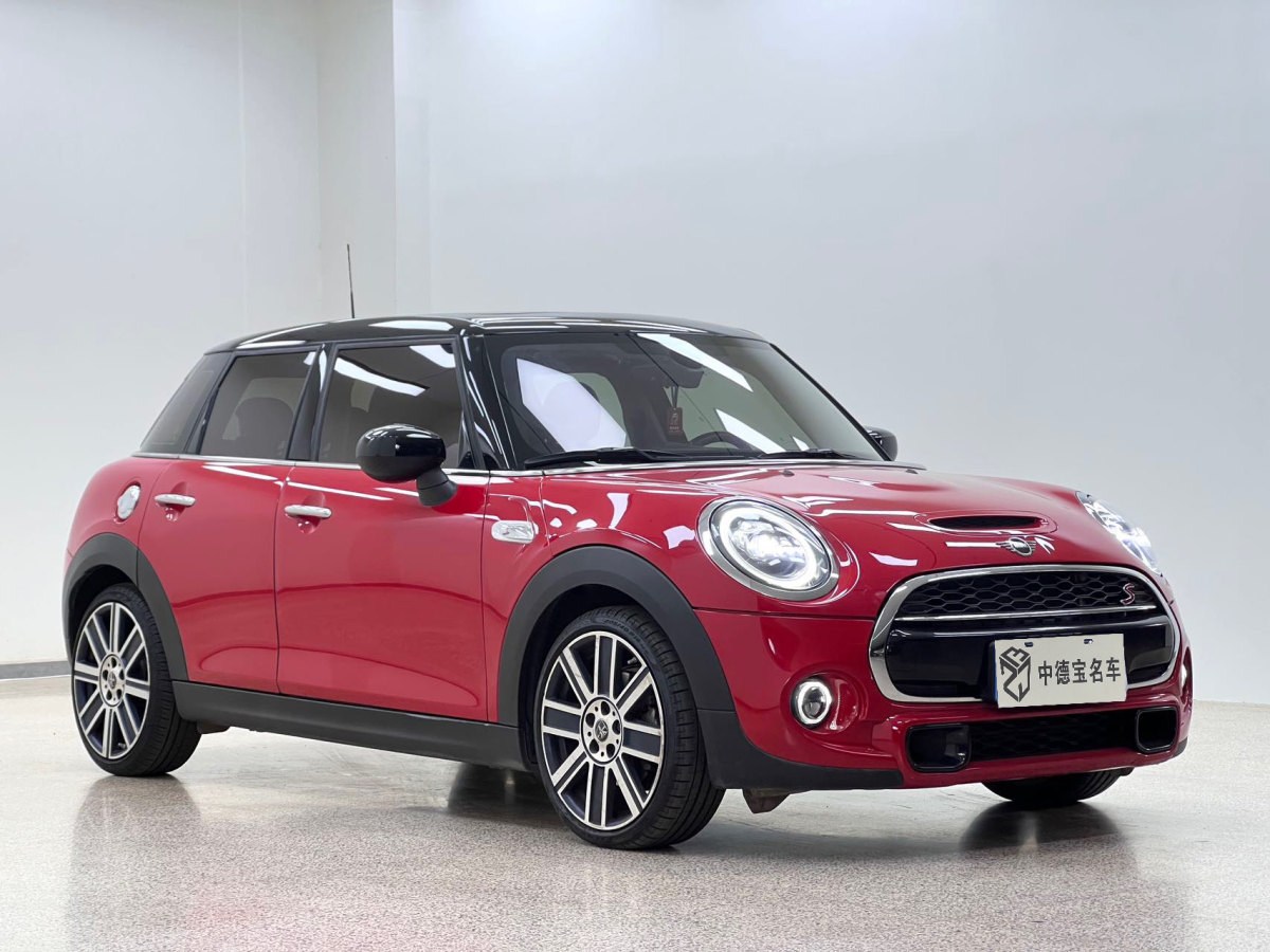 MINI MINI  2019款 2.0T COOPER S 艺术家 五门版图片