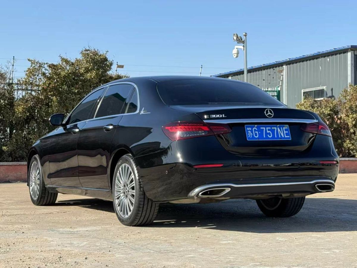 奔馳 奔馳E級  2022款 E 300 L 豪華型圖片