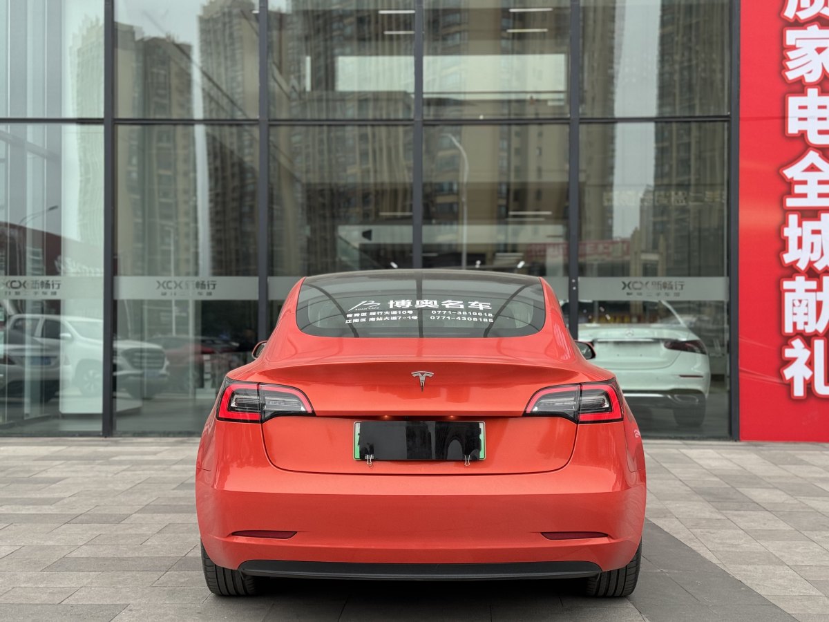 特斯拉 Model 3  2019款 標(biāo)準(zhǔn)續(xù)航后驅(qū)升級(jí)版圖片