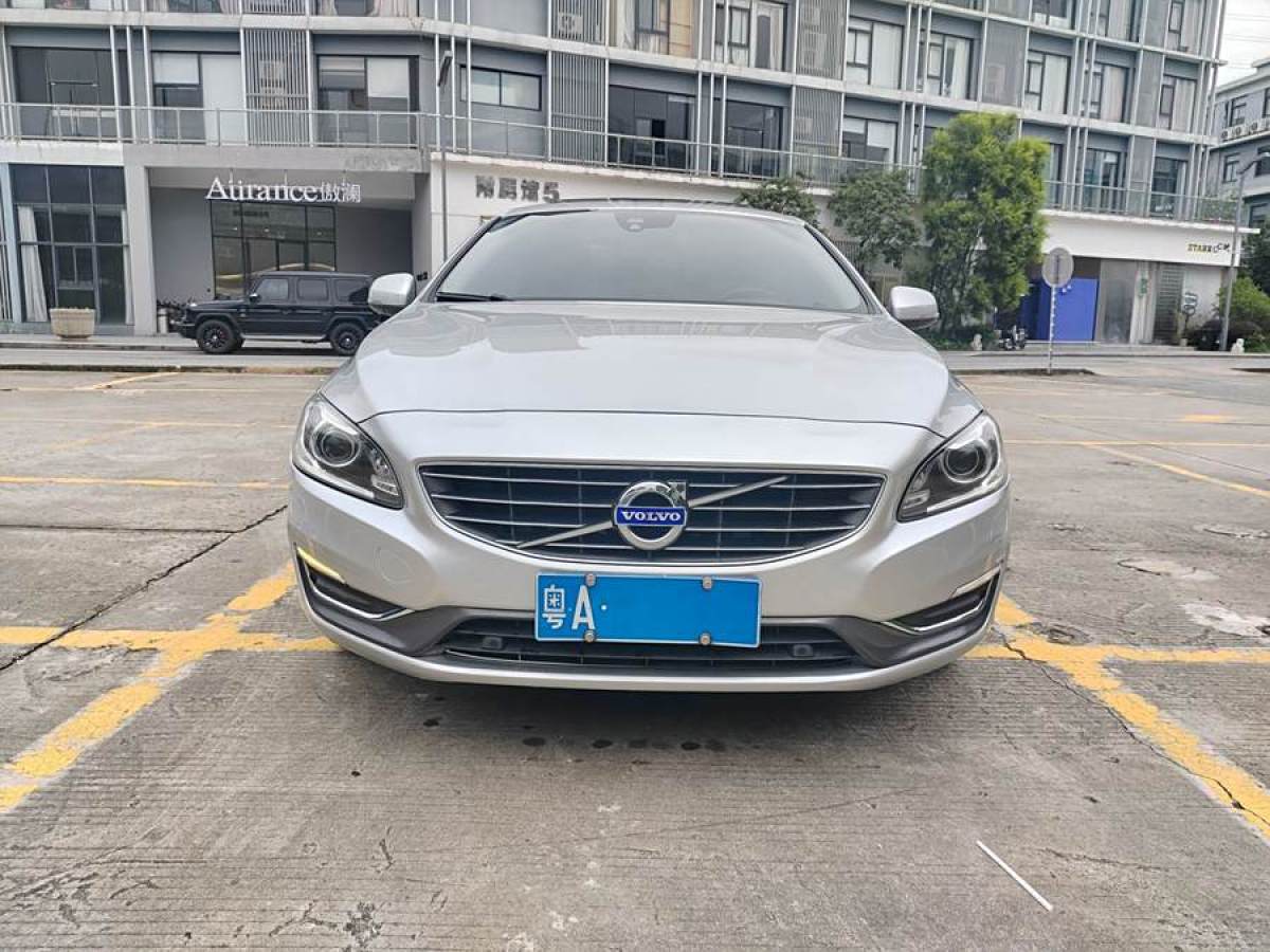 沃爾沃 S60  2015款 L 2.0T 智遠(yuǎn)版圖片