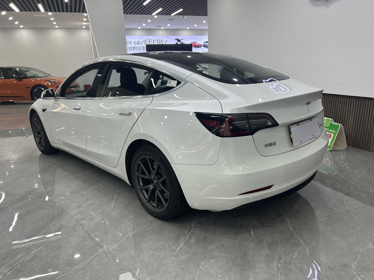 特斯拉 Model 3  2019款 標準續(xù)航后驅(qū)升級版圖片