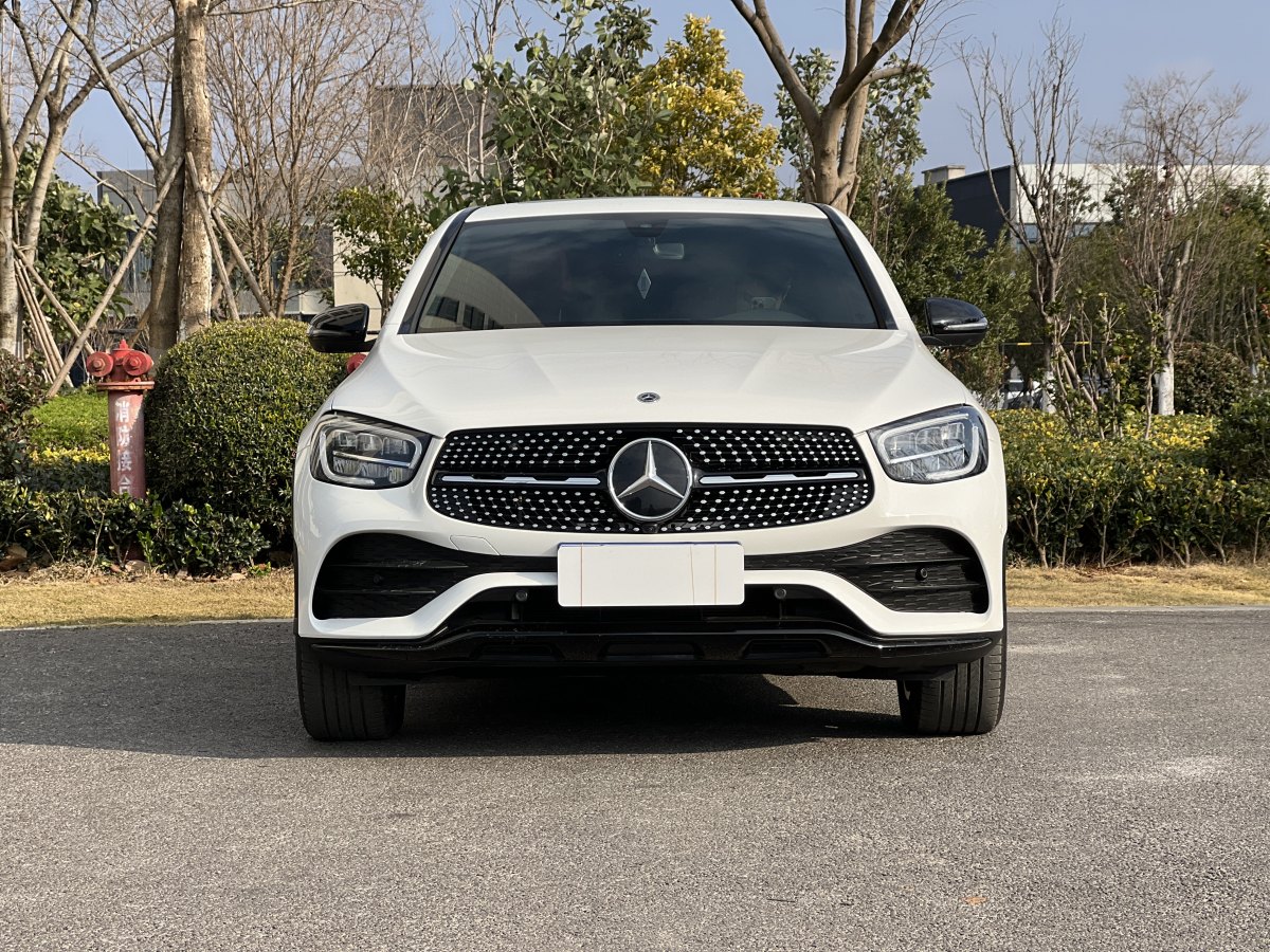 奔馳 奔馳GLC  2023款 改款 GLC 260 4MATIC 轎跑SUV圖片