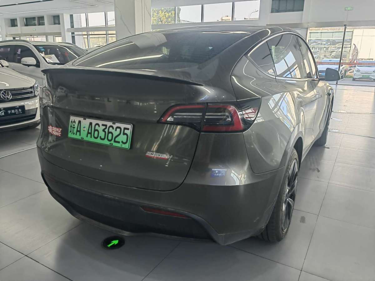 特斯拉 Model Y  2024款 后輪驅(qū)動(dòng)版圖片