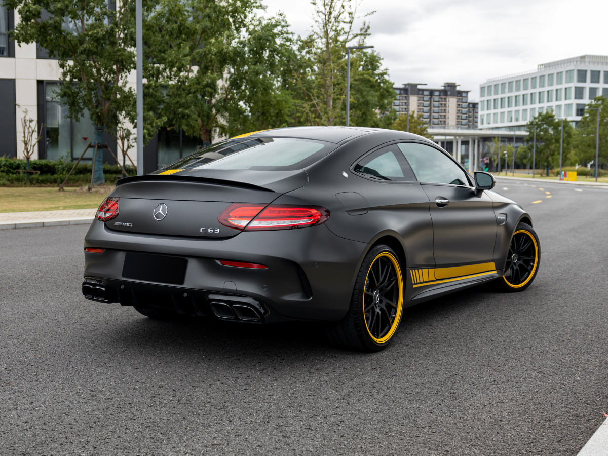 奔馳 奔馳C級AMG  2021款 AMG C 63 轎跑車 暗夜特別版圖片