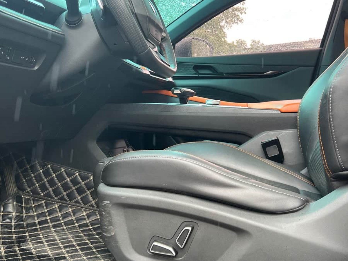 長(zhǎng)安 長(zhǎng)安UNI-V  2022款 1.5T 卓越型圖片