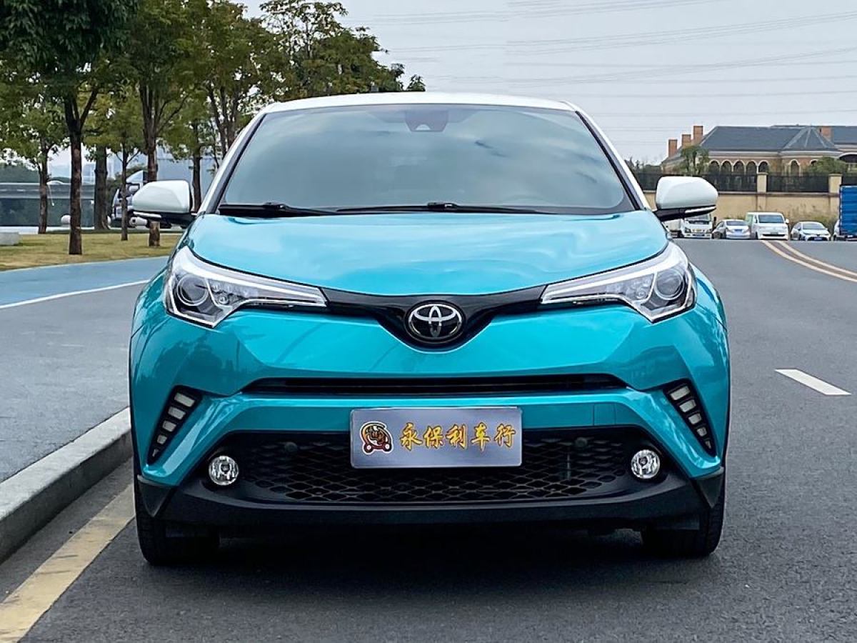 豐田 C-HR  2018款 2.0L 領(lǐng)先版 國(guó)V圖片