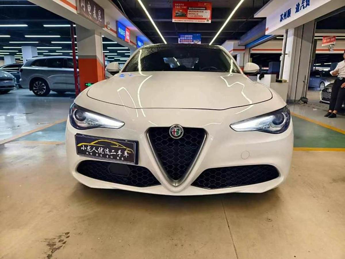 阿爾法·羅密歐 Giulia  2017款 2.0T 200HP 豪華版圖片