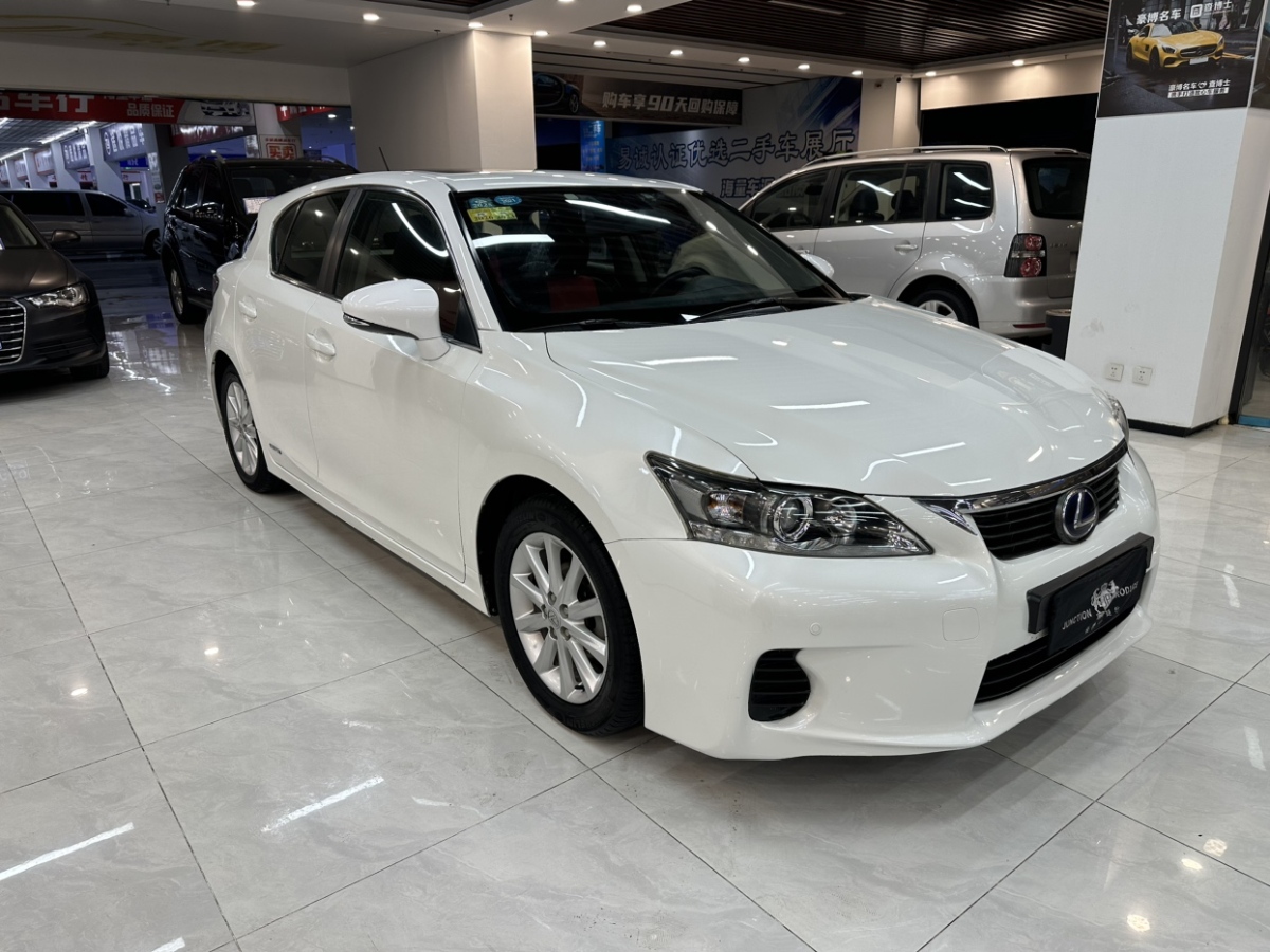 雷克薩斯 CT  2012款 CT200h 領(lǐng)先版圖片