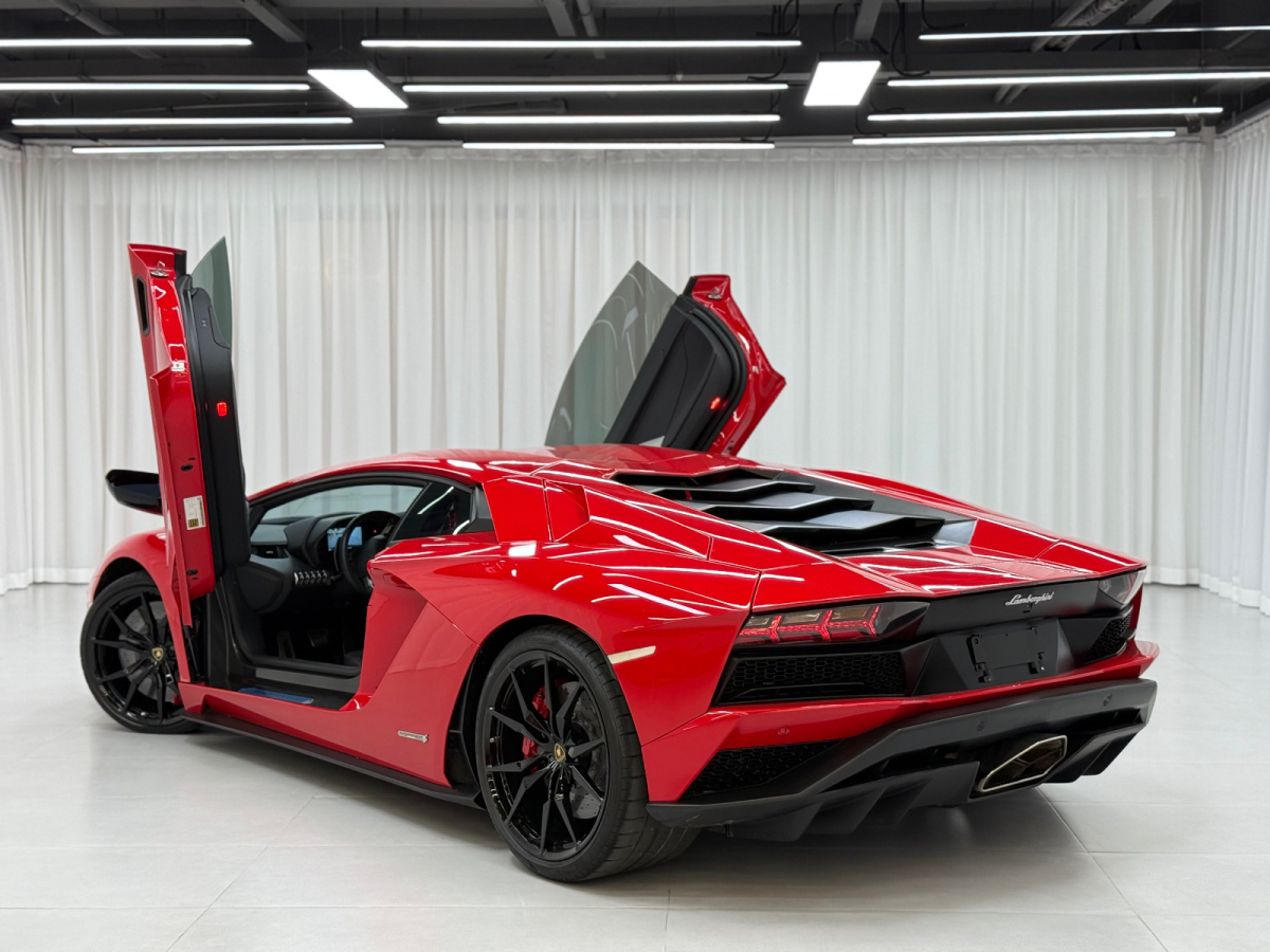 蘭博基尼 Aventador  2017款 Aventador S圖片
