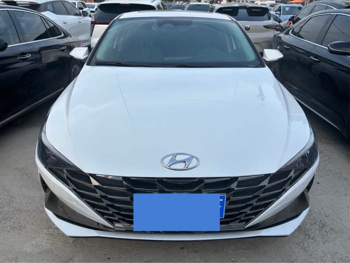 現(xiàn)代 伊蘭特  2023款 1.5L CVT LUX尊貴版圖片