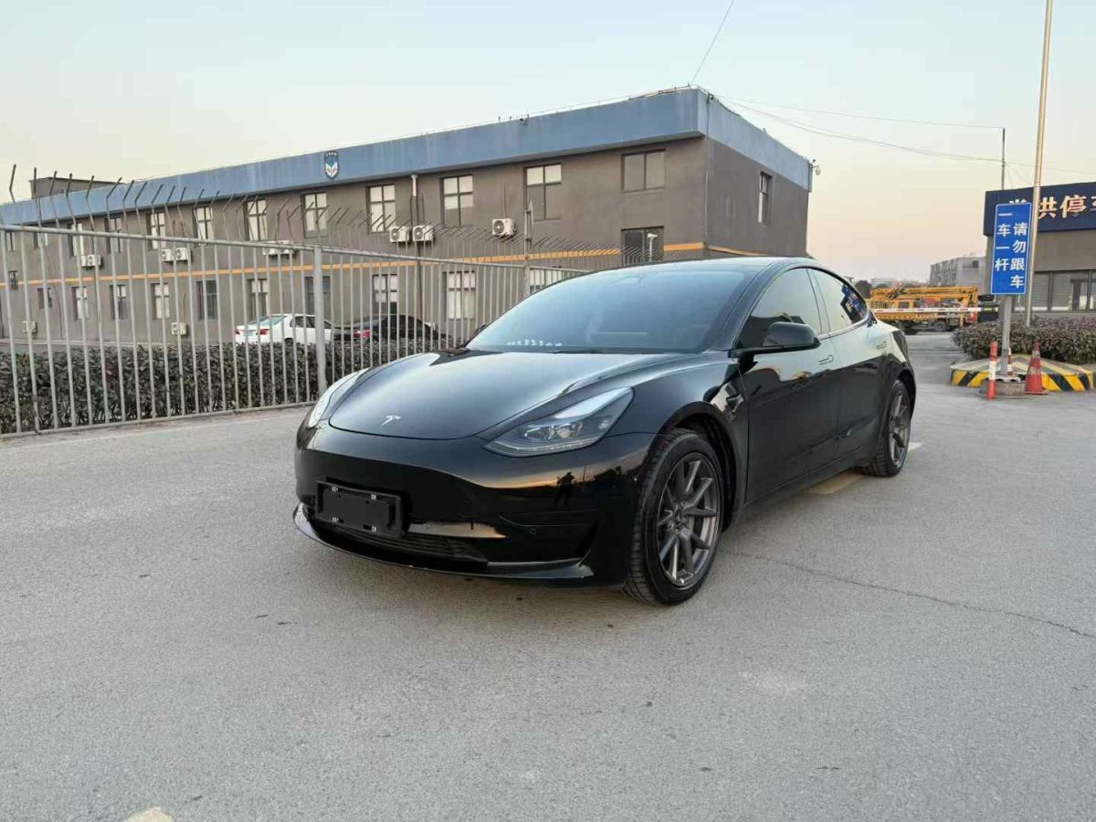 特斯拉 Model S  2023款 三電機全輪驅(qū)動 Plaid版圖片