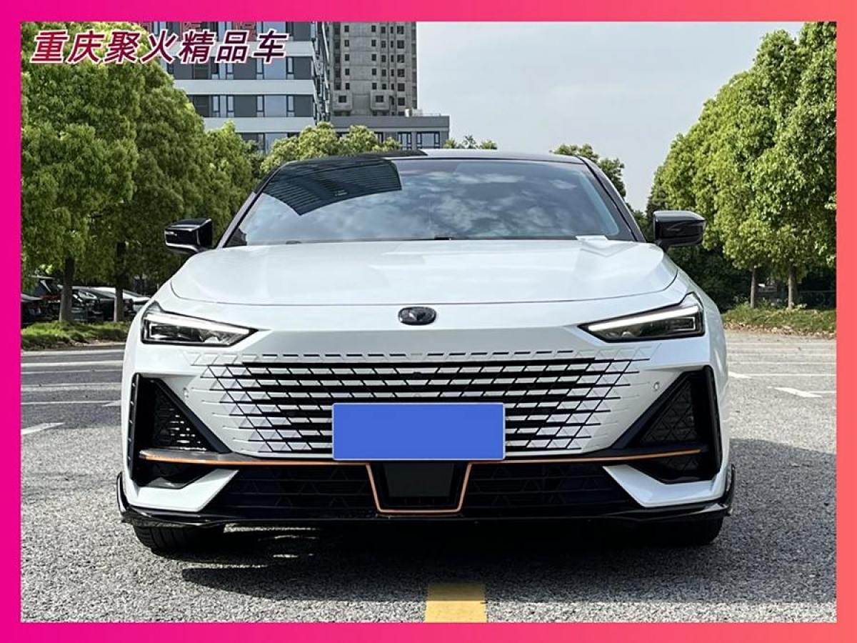 長安 長安UNI-V  2022款 1.5T 運動版圖片