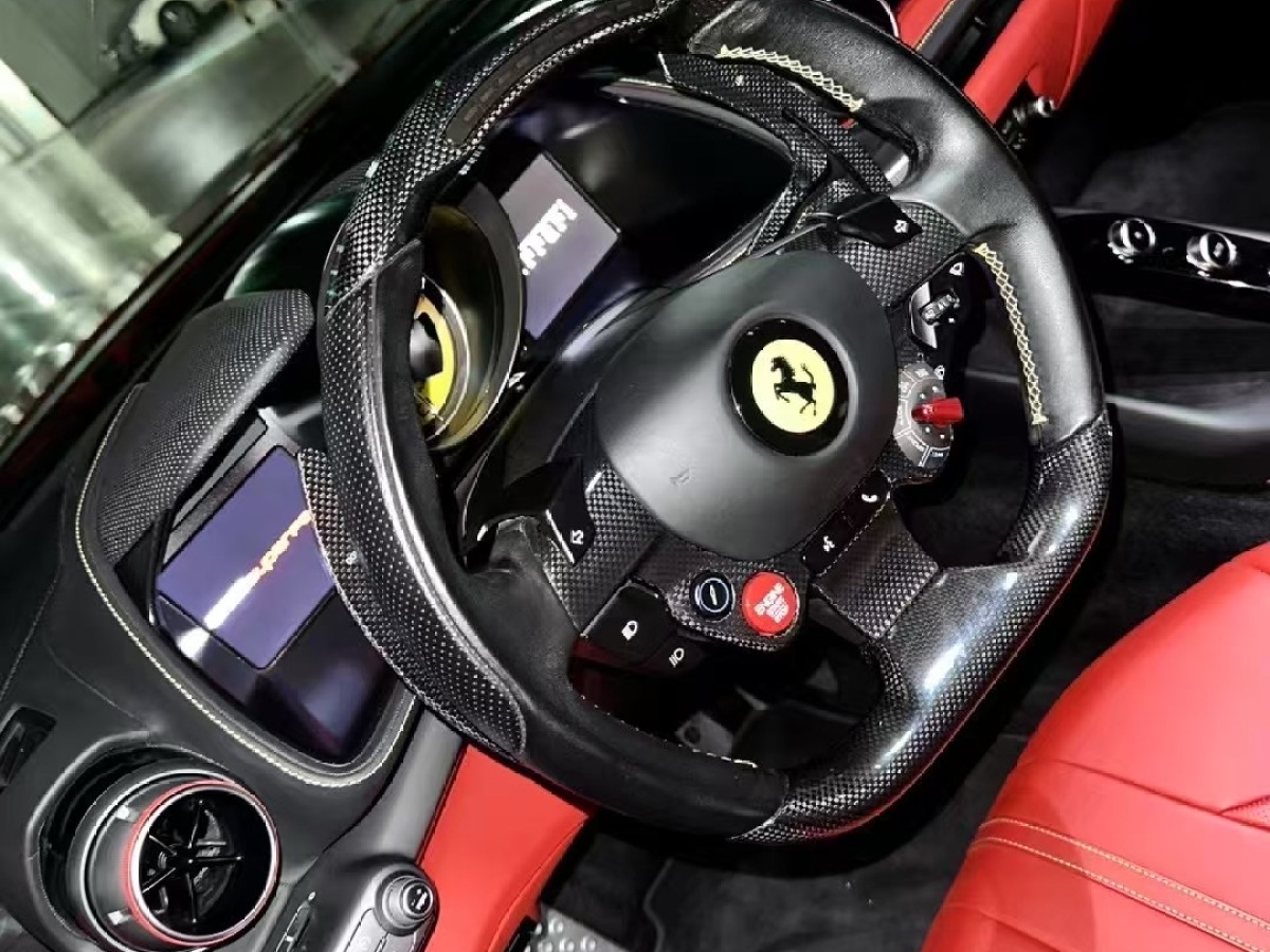 法拉利 812 Superfast  2017款 6.5L 標(biāo)準(zhǔn)型圖片