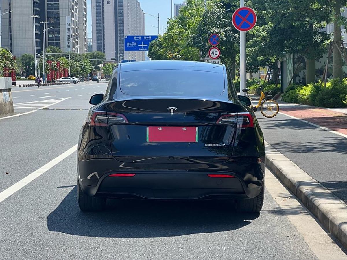 特斯拉 Model Y  2022款 后輪驅(qū)動版圖片