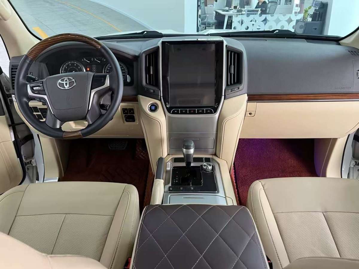 豐田 蘭德酷路澤  2015款 4.6L V8 中東限量版圖片