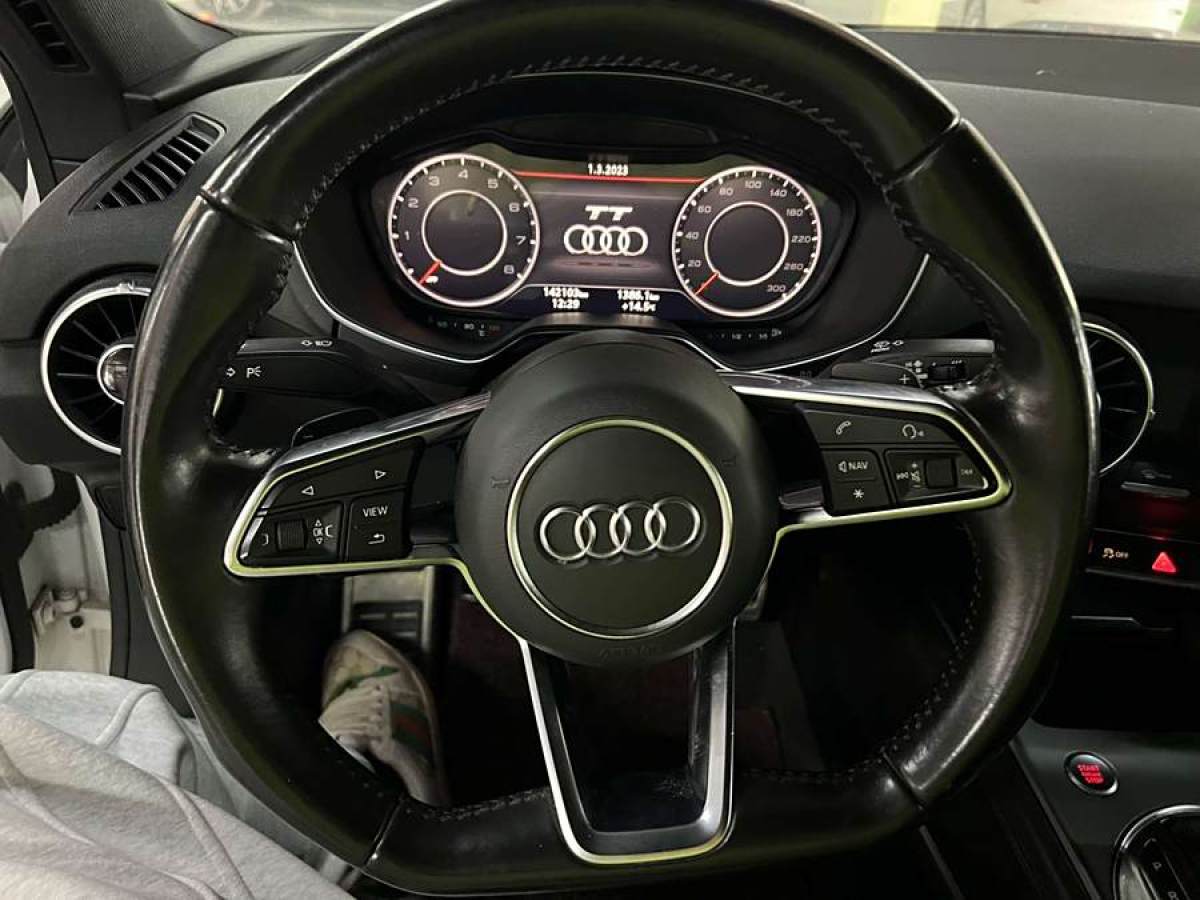 2015年12月奧迪 奧迪TT  2015款 TT Coupe 45 TFSI