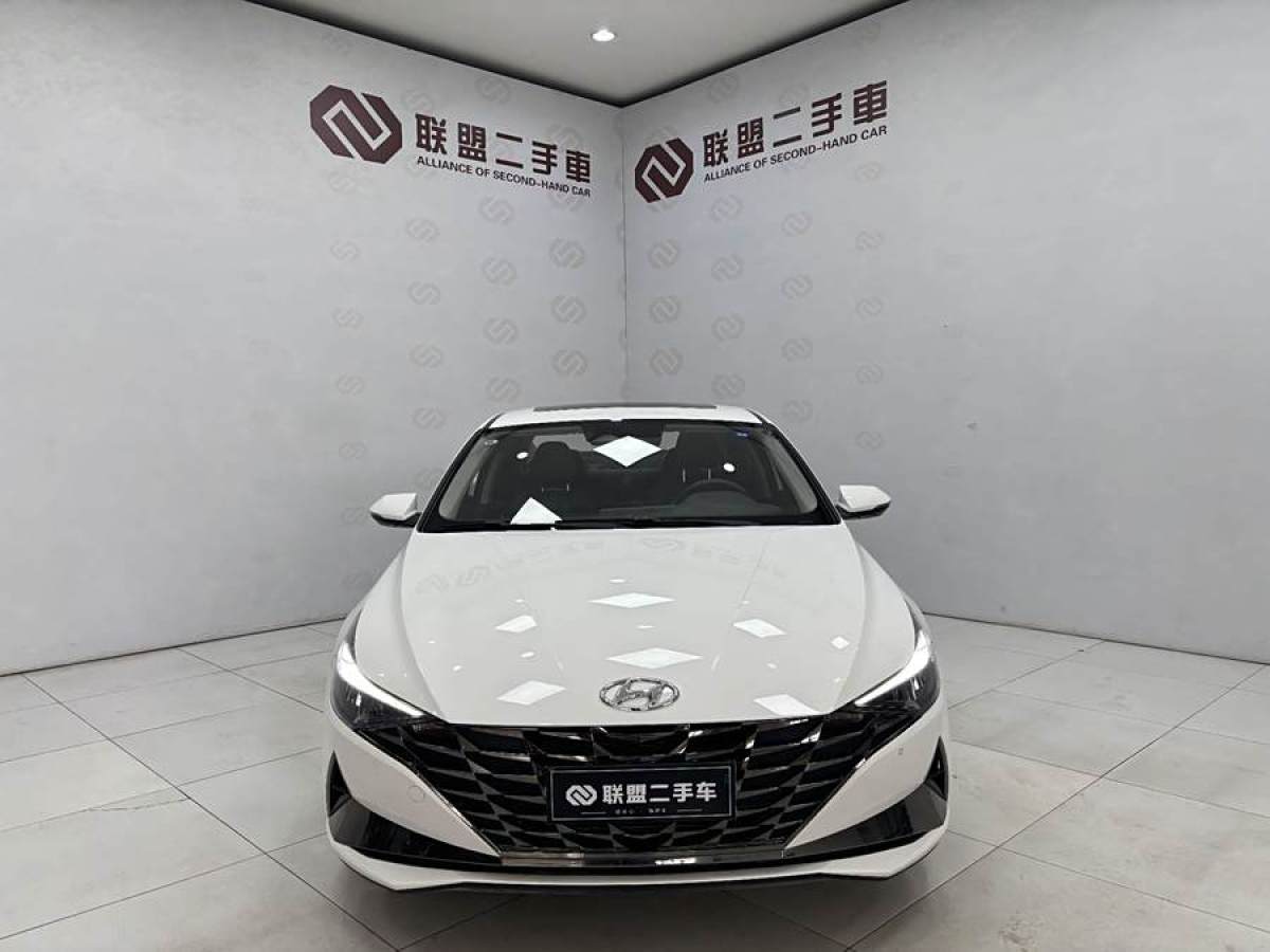 現(xiàn)代 伊蘭特  2021款 1.5L LUX尊貴版圖片