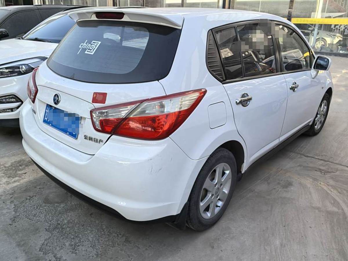 啟辰 R50  2013款 1.6L 手動(dòng)時(shí)尚版圖片