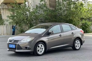 福克斯 福特 三廂 1.6L 自動舒適型