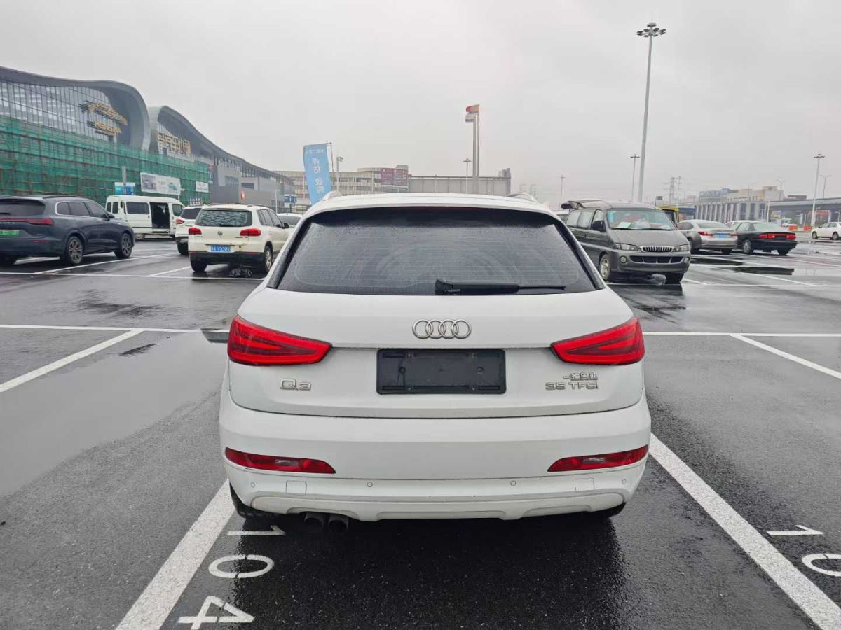 奧迪 奧迪Q3  2014款 Q3 1.4T 30TFSI 手動標準型圖片