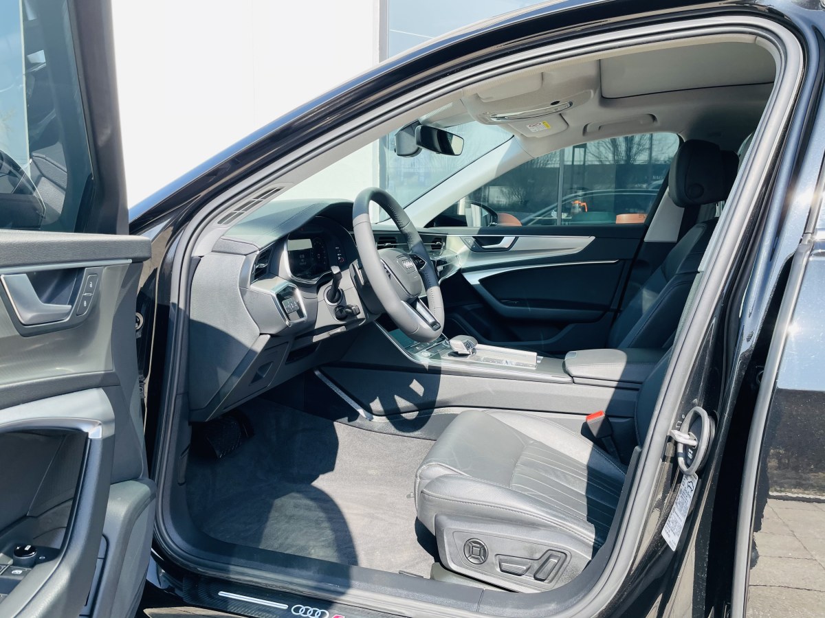 奧迪 奧迪A6L  2021款 45 TFSI quattro 臻選致雅型圖片