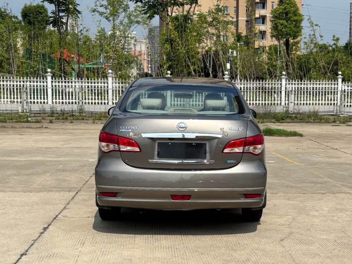 日產 軒逸  2012款 經典 1.6XE 手動舒適版圖片
