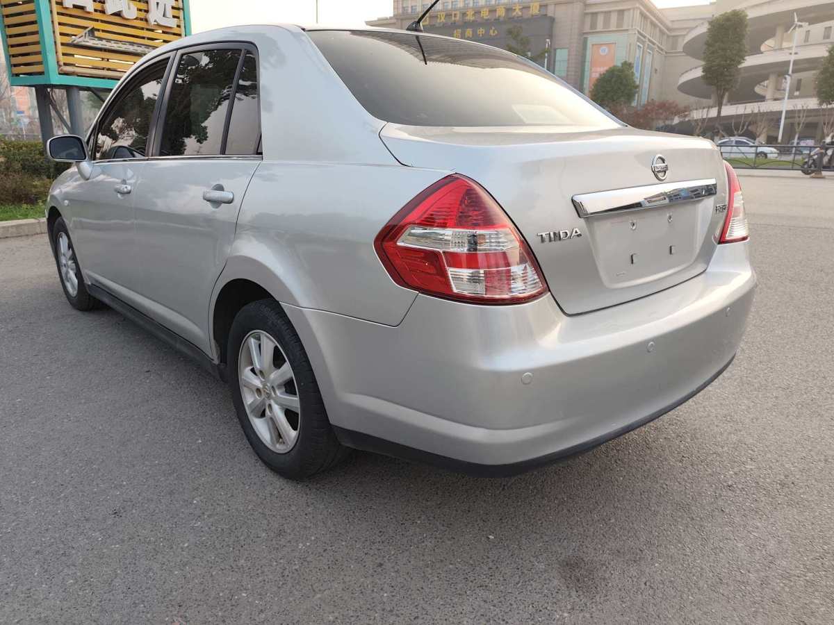 日產(chǎn) 頤達  2009款 1.6L 自動科技版圖片