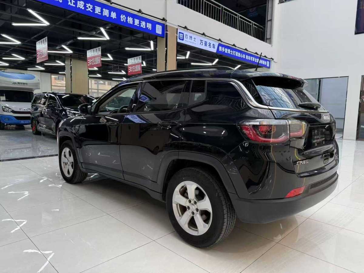 Jeep 指南者  2019款  220T 自動(dòng)悅享版圖片