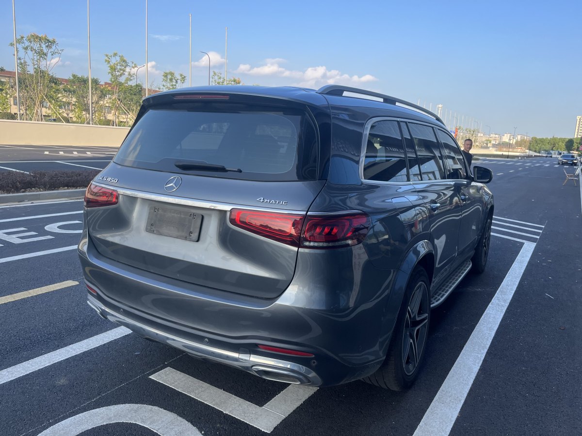 奔馳 奔馳GLS  2023款 改款 GLS 450 4MATIC 豪華型圖片