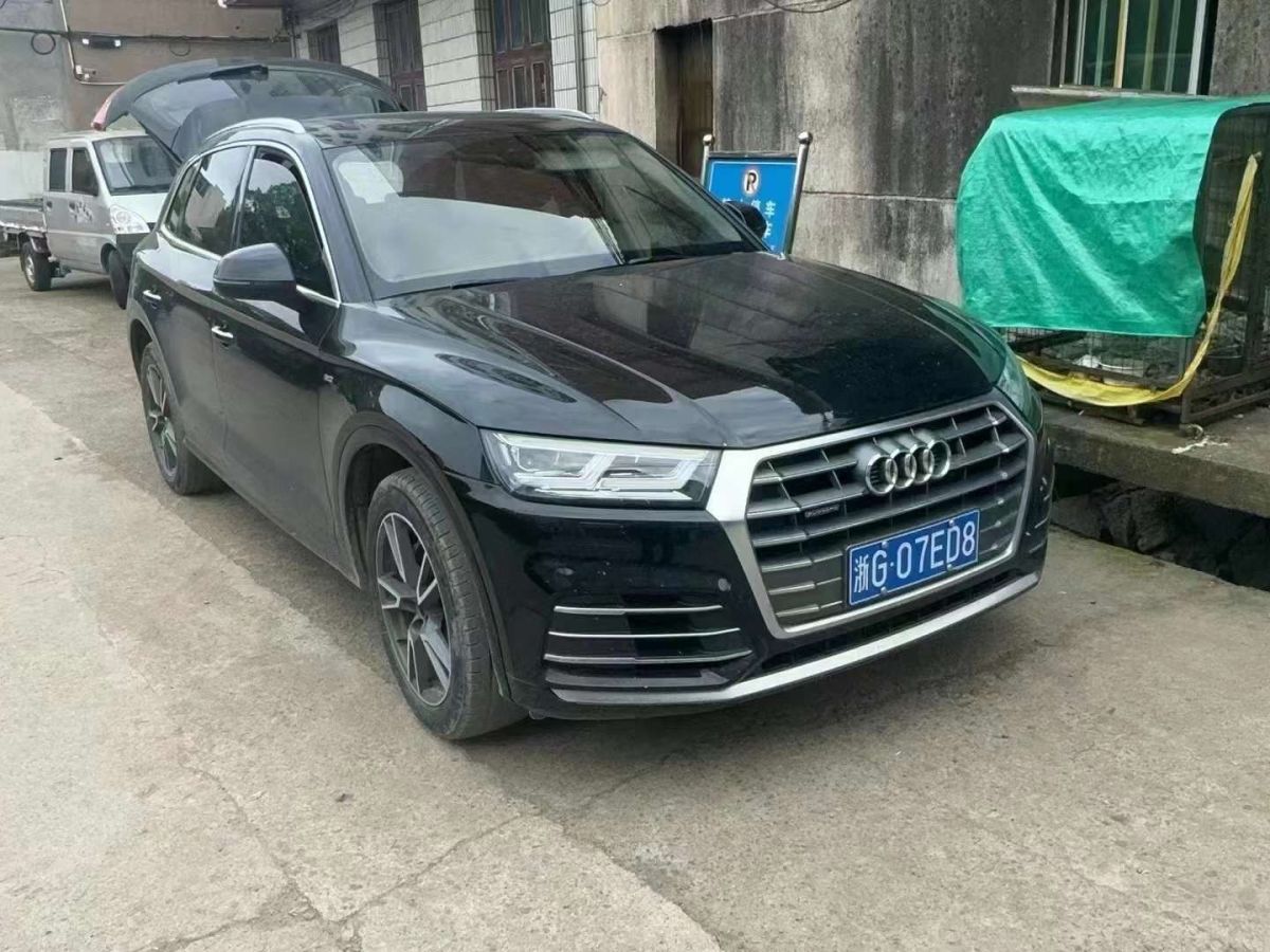 奧迪 Sport 奧迪RS Q8  2021款 RS Q8 4.0T圖片