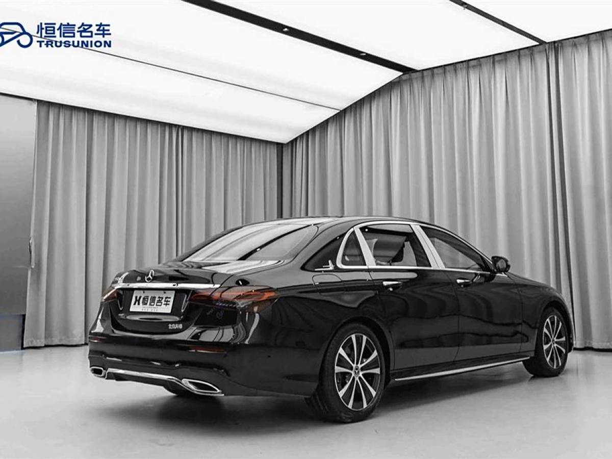 奔馳 奔馳E級(jí)新能源  2023款 E 350 e L 插電式混合動(dòng)力轎車圖片