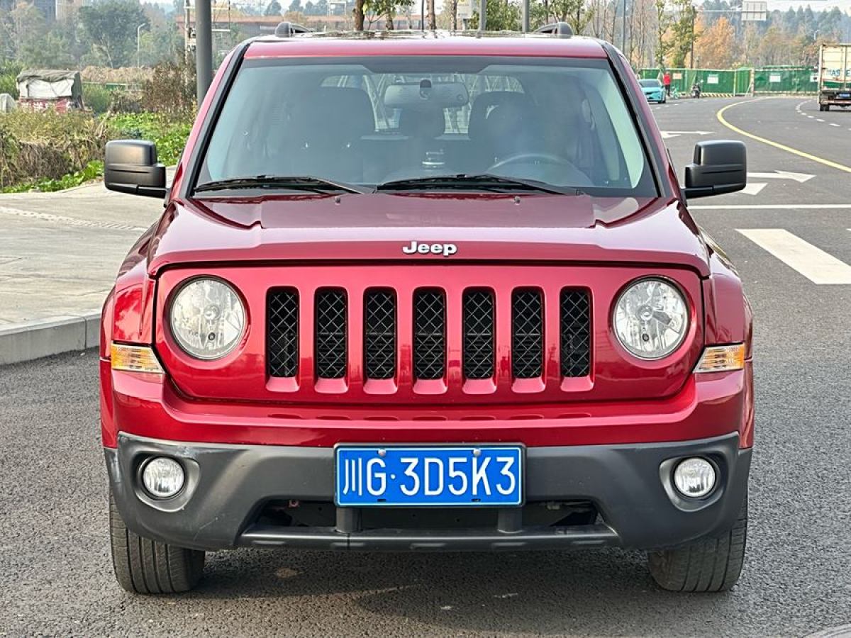 Jeep 自由客  2014款 2.4L 運(yùn)動(dòng)版圖片